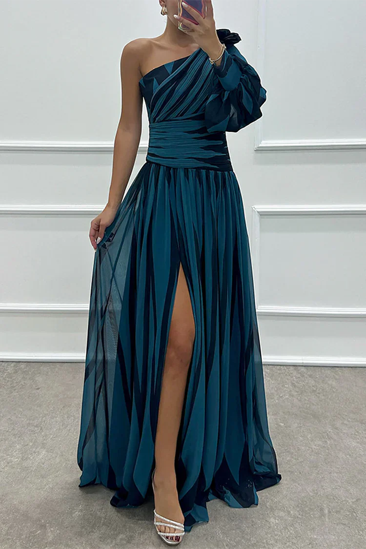 Shiloh - Elegant Maxi Dress with Stripes One Shoulder