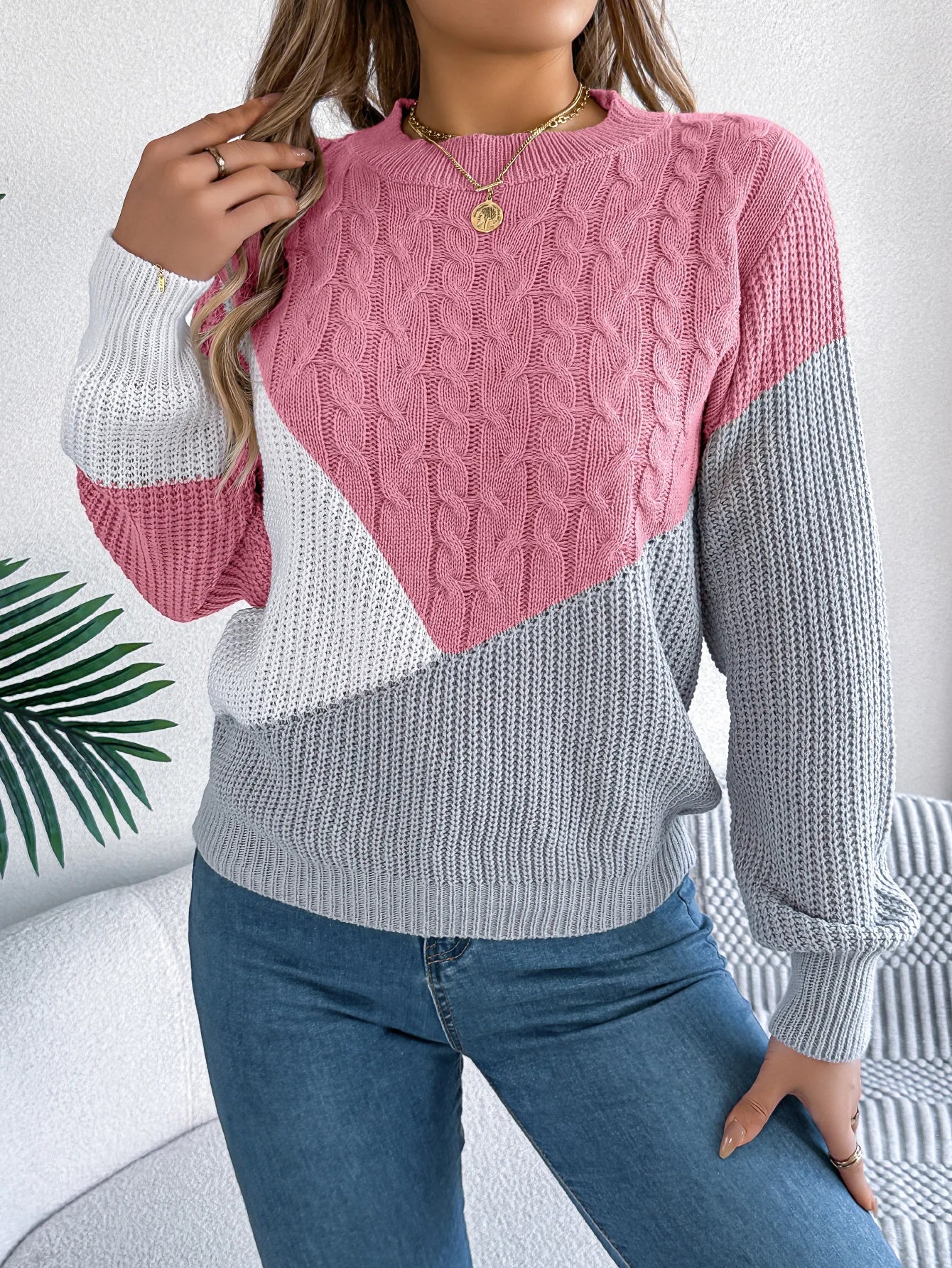 Julia- Casual Long Sleeved Pullover Sweater