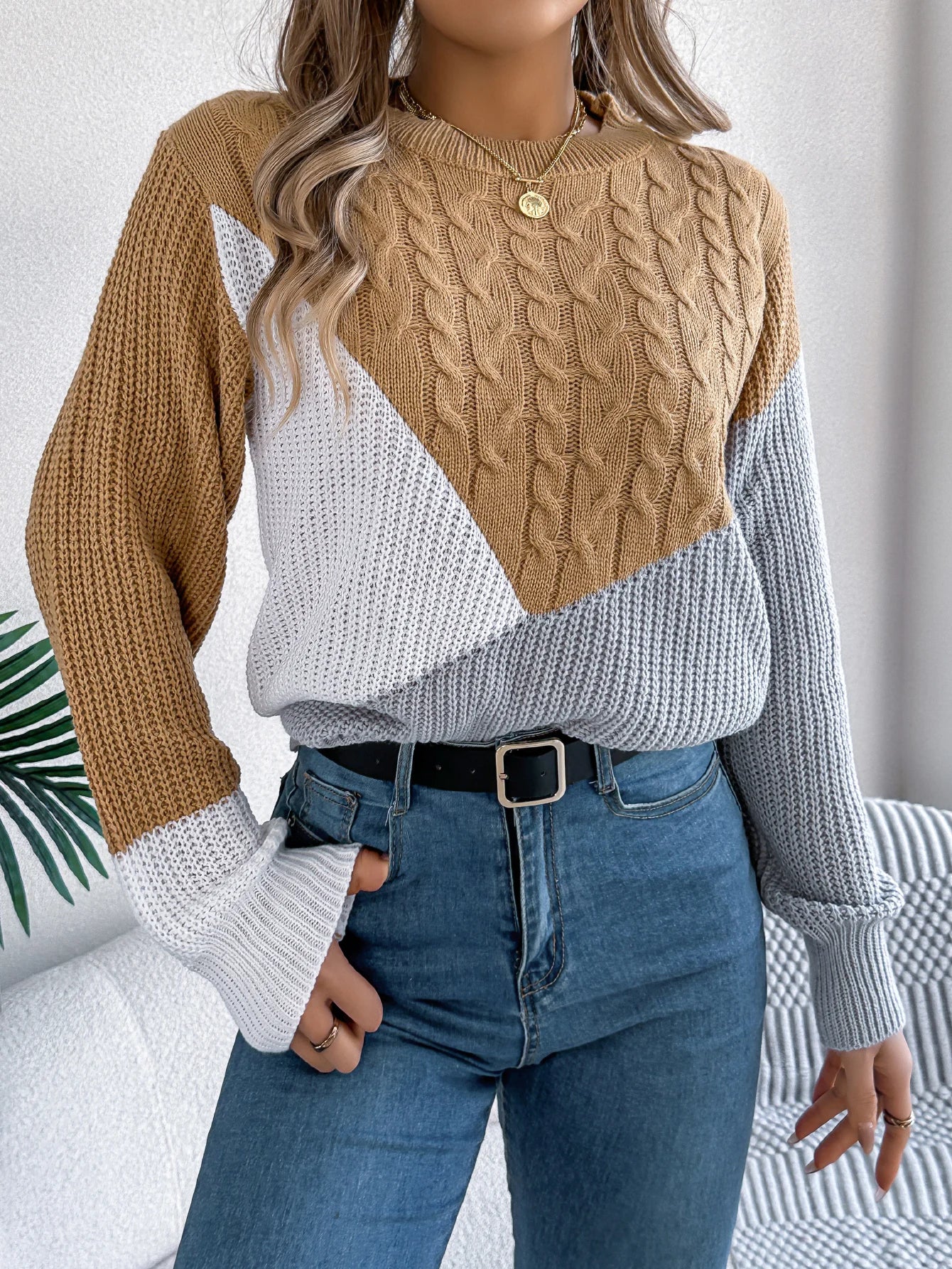 Julia- Casual Long Sleeved Pullover Sweater