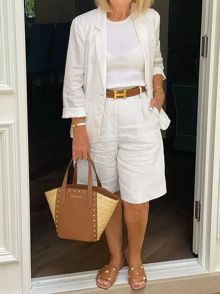Noora | Elvora - Blazer and shorts – a two-piece relaxed set