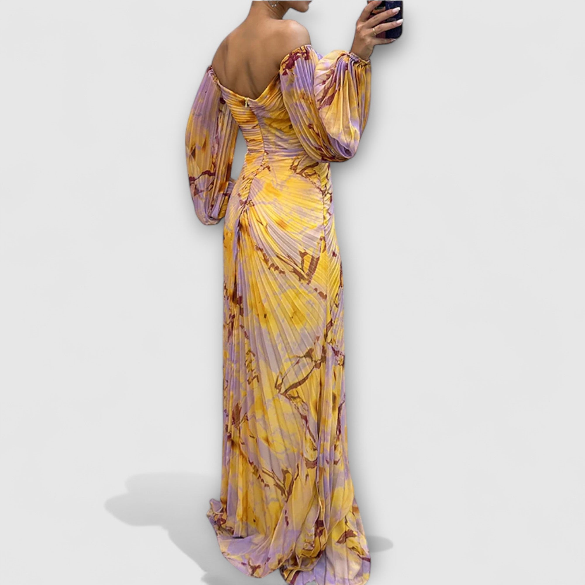 Gisselle | Elegant Dress with V-Neckline