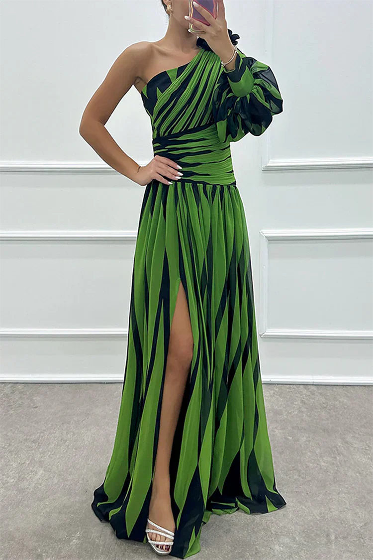 Shiloh - Elegant Maxi Dress with Stripes One Shoulder