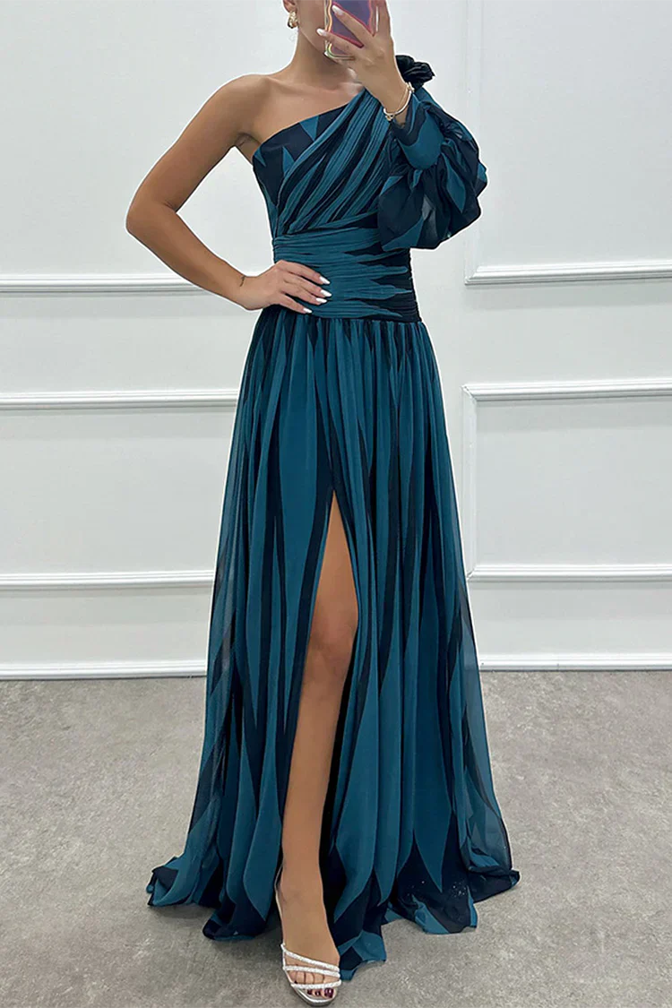 Shiloh - Elegant Maxi Dress with Stripes One Shoulder