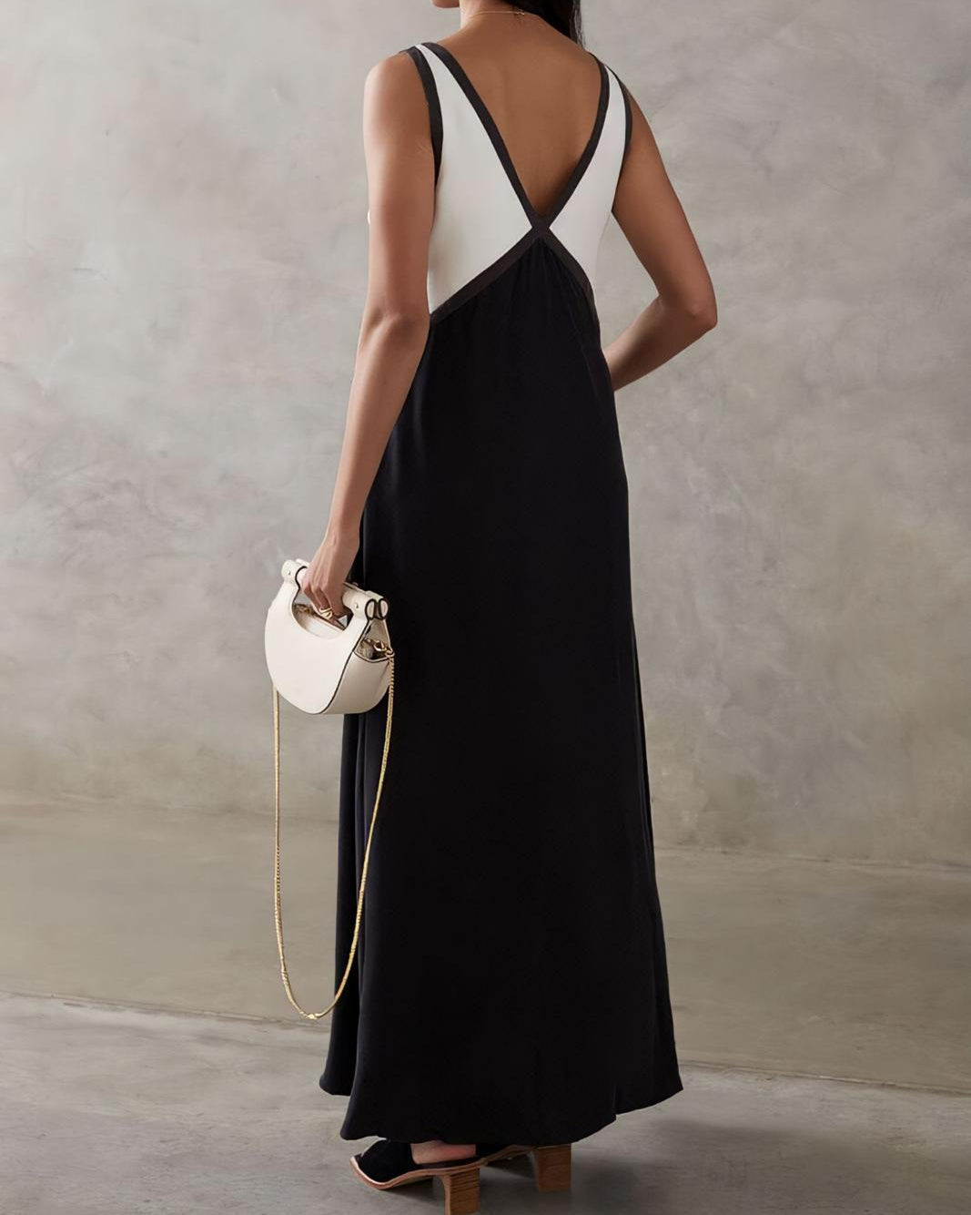 DONNA | Long Dress with V-Neck