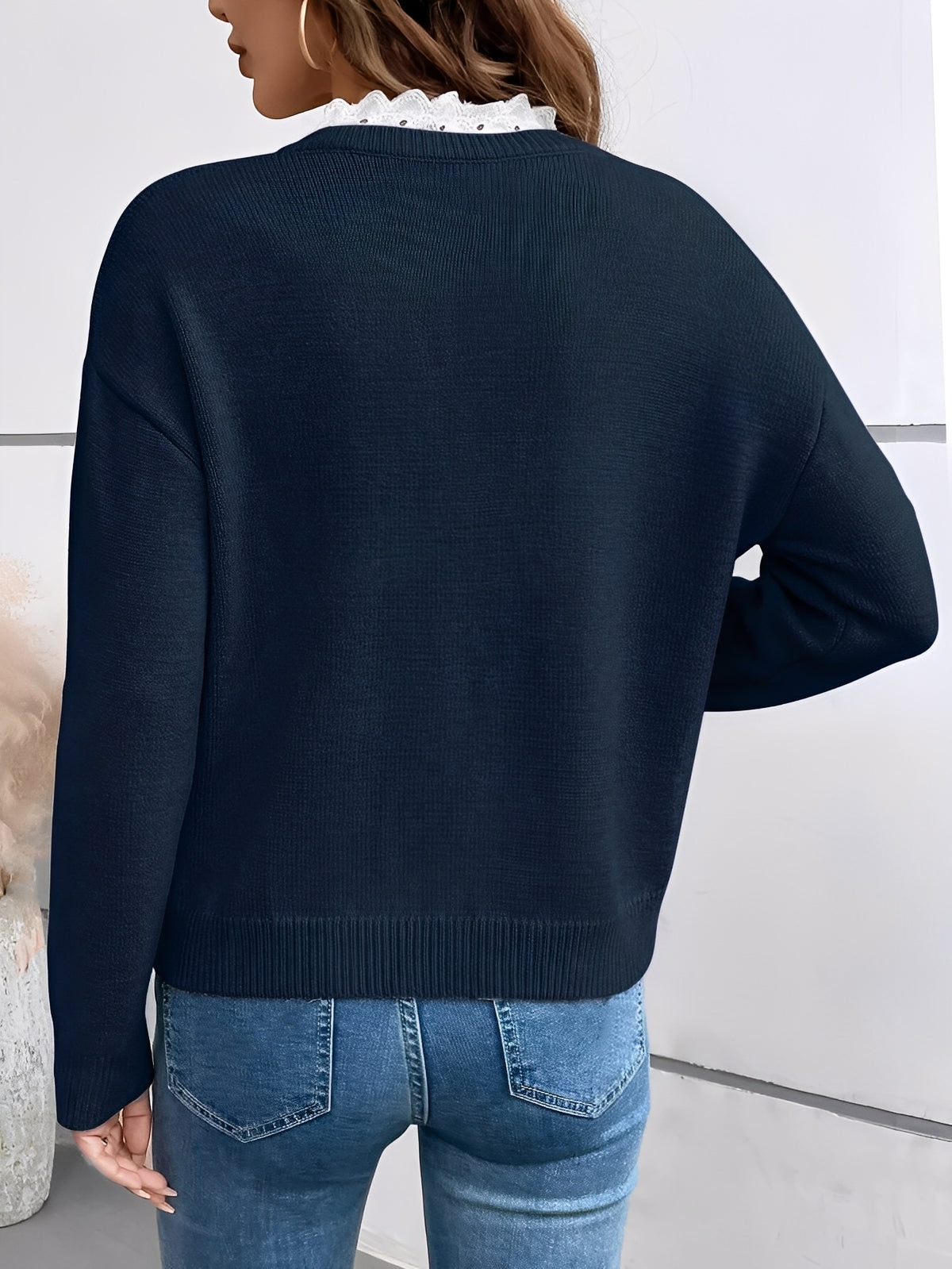Vera | Elegant Laced Blouse