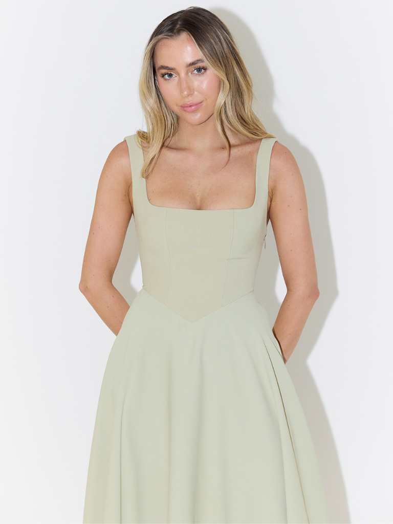 Fioren | Graceful Midi Dress